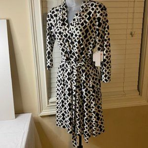 Liz Claiborn black and white dress with belt, New, size M